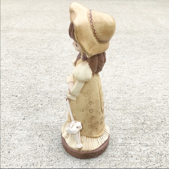 Vintage 70’s girl with hat and umbrella figure southern belle - Picture 5 of 9